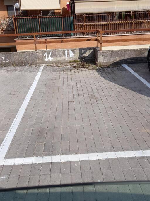 Premium Apartment With Parking Ciampino Kültér fotó